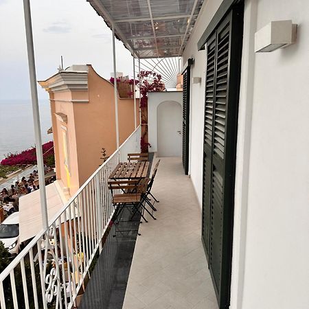 Queen View Apartment - No Kitchen Positano Exteriör bild