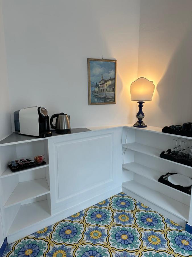 Queen View Apartment - No Kitchen Positano Exteriör bild