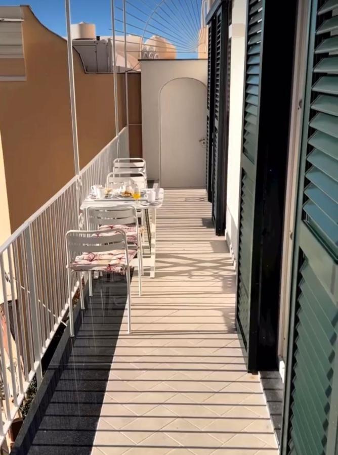 Queen View Apartment - No Kitchen Positano Exteriör bild