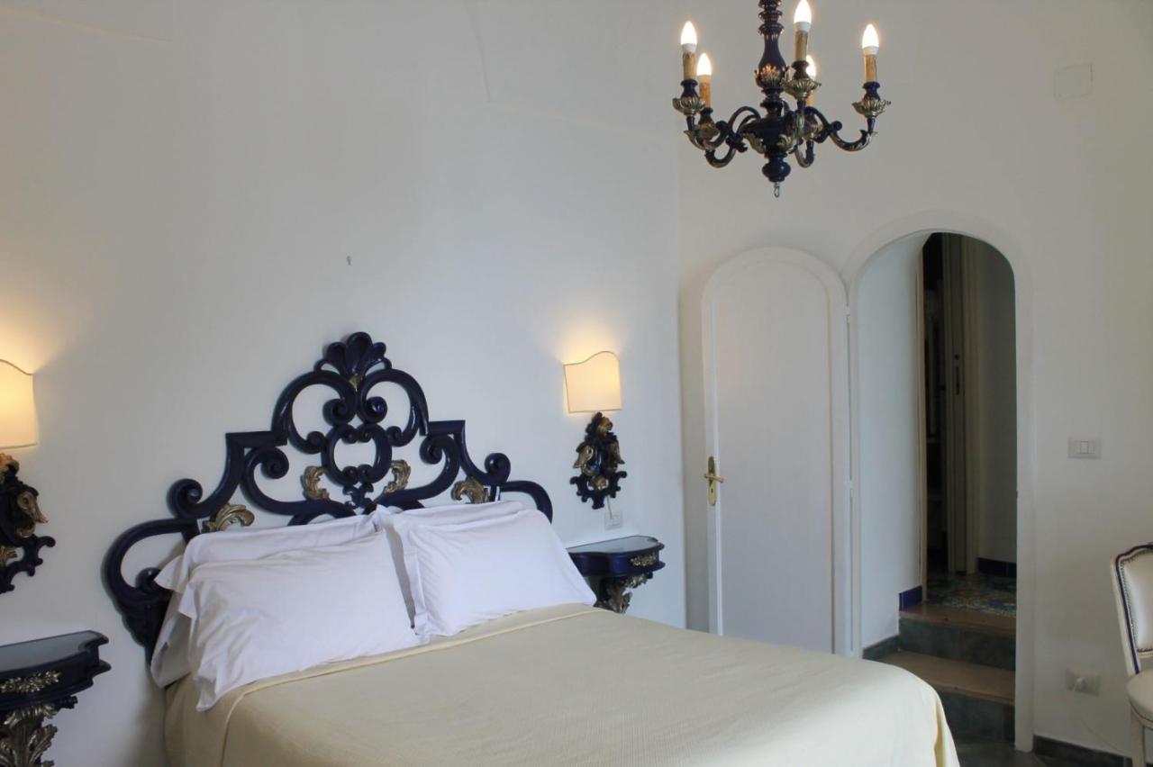 Queen View Apartment - No Kitchen Positano Exteriör bild