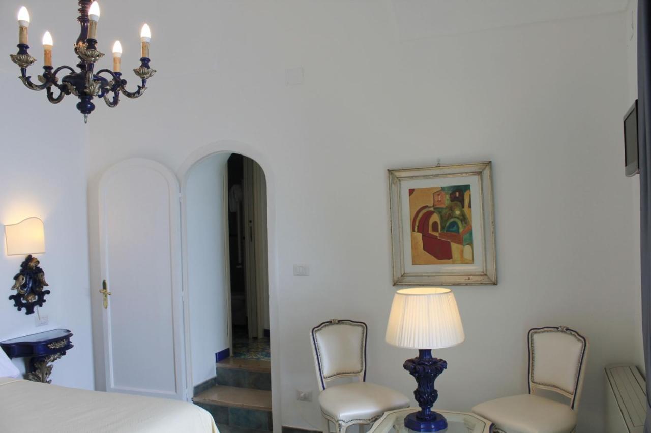 Queen View Apartment - No Kitchen Positano Exteriör bild