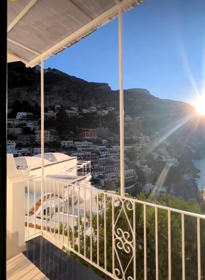 Queen View Apartment - No Kitchen Positano Exteriör bild